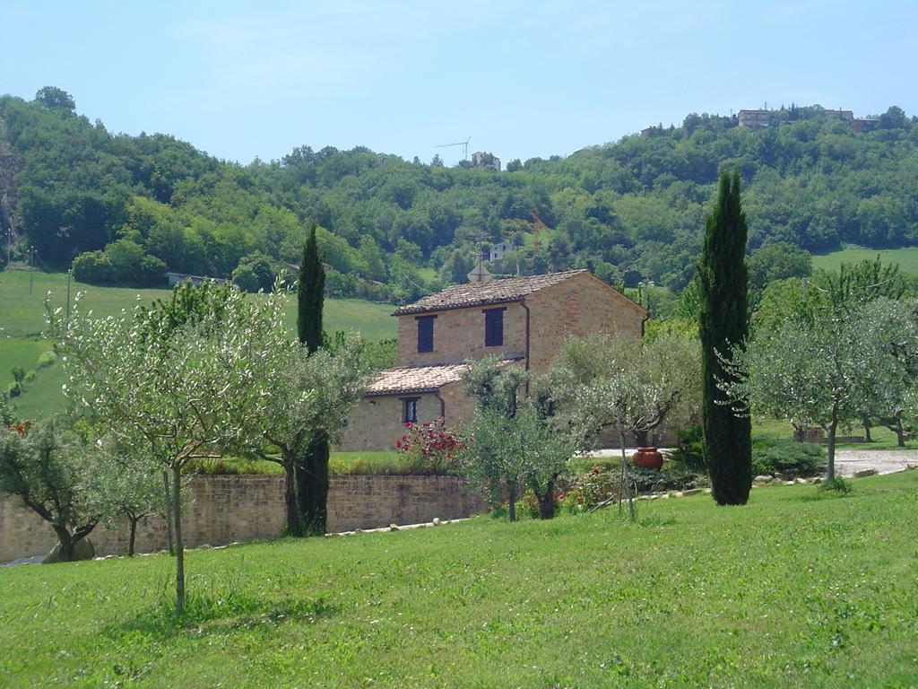 Agriturismo Tre Querce Penna San Giovanni ภายนอก รูปภาพ