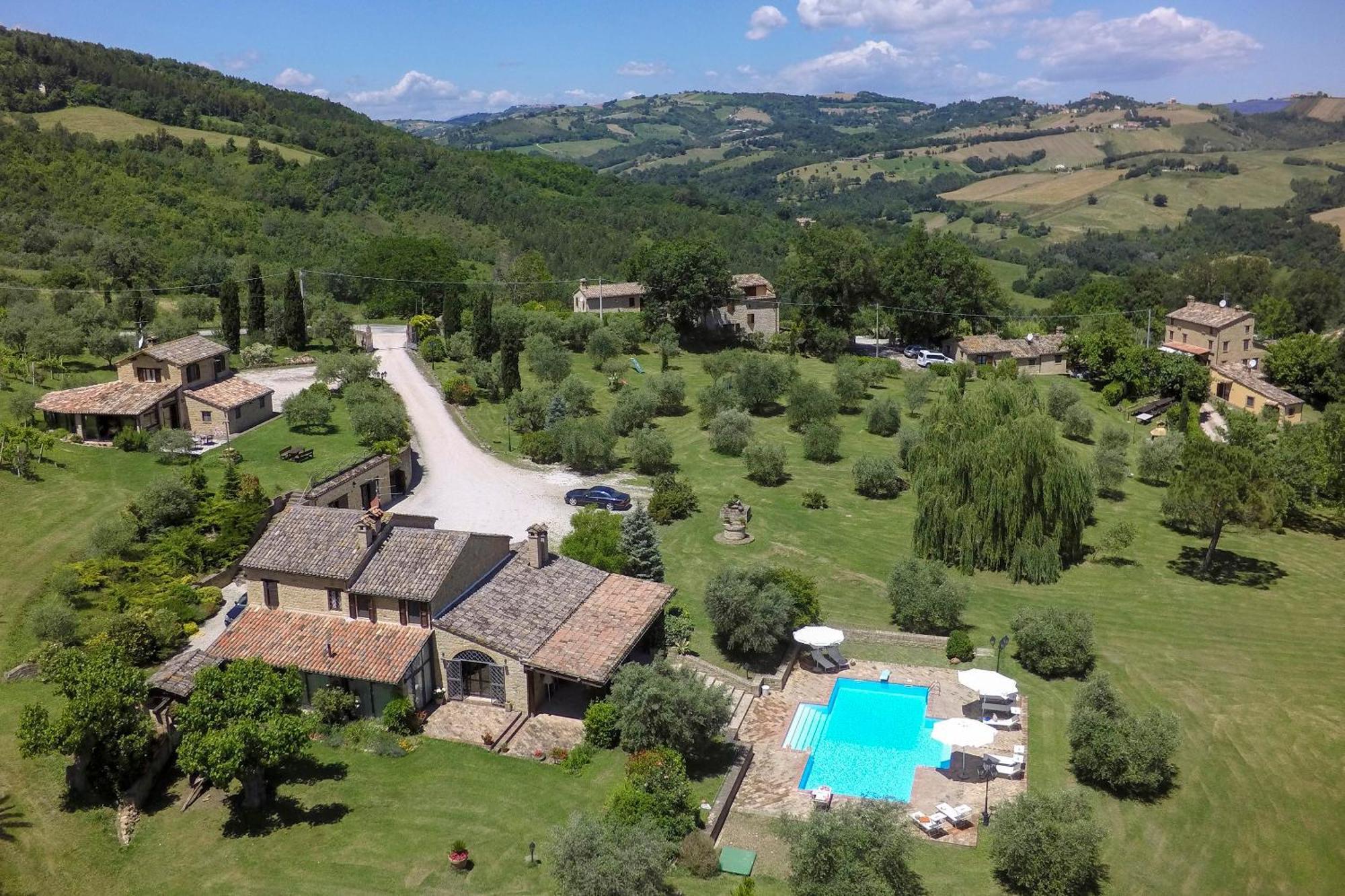 Agriturismo Tre Querce Penna San Giovanni ภายนอก รูปภาพ