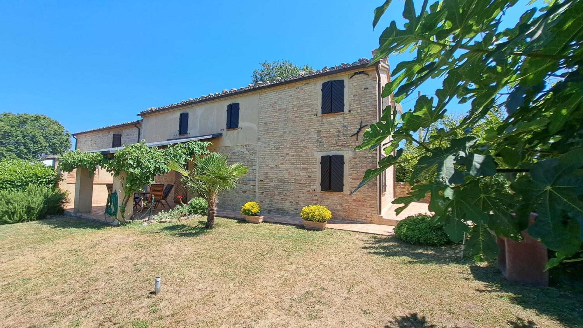 Agriturismo Tre Querce Penna San Giovanni ภายนอก รูปภาพ